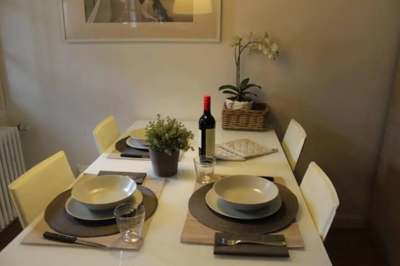 Cosy Flat In The Heart Of Флоренция